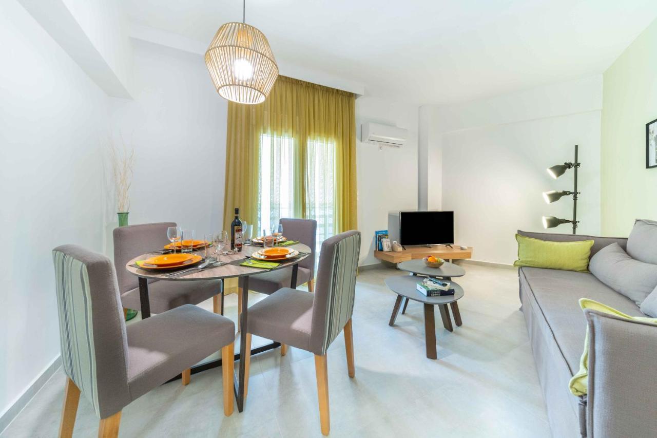 05-06 - Smart Cozy - Large 2 Bedroom, Near And Metro Apartment Athens