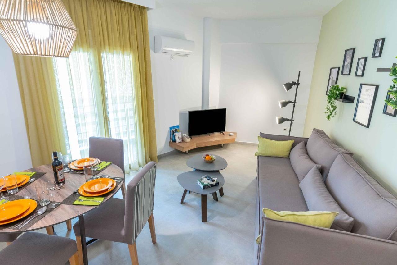05-06 - Smart Cozy - Large 2 Bedroom, Near And Metro Athens