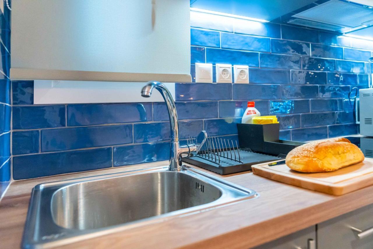 05-06 - Smart Cozy - Large 2 Bedroom, Near And Metro Apartment Athens