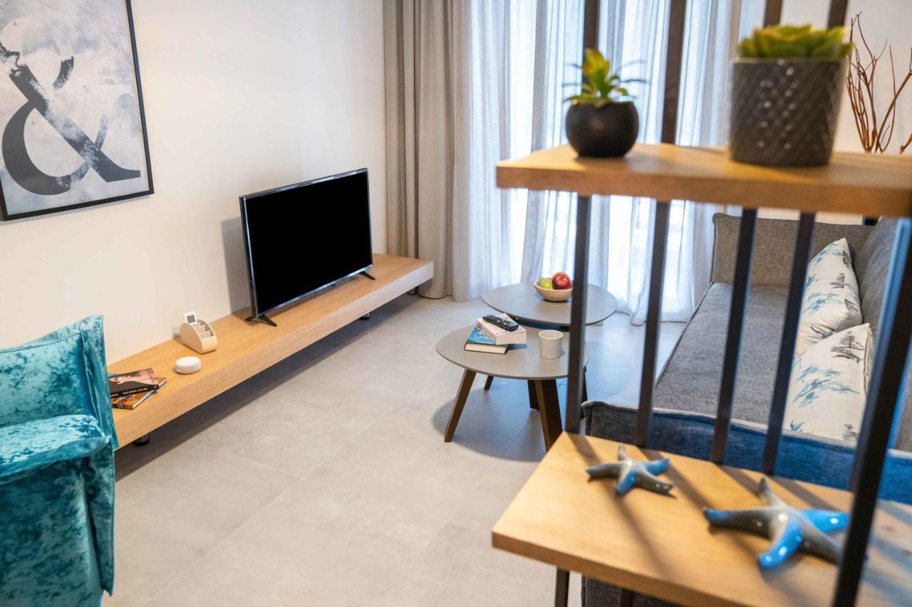 Apartment 05-06 - Smart Cozy - Large 2 Bedroom, Near And Metro *