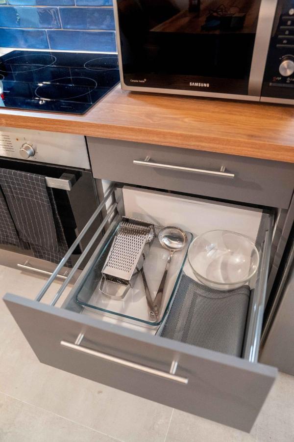 05-06 - Smart Cozy - Large 2 Bedroom, Near And Metro Appartement