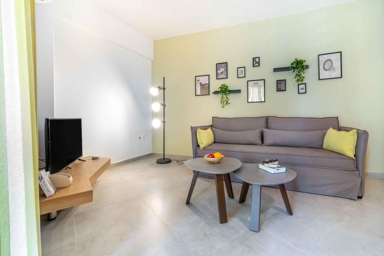 05-06 - Smart Cozy - Large 2 Bedroom, Near And Metro